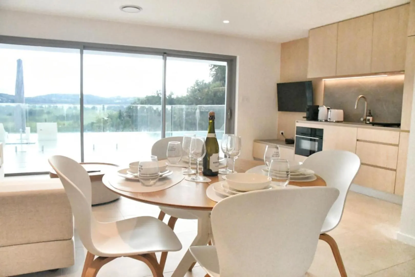 Riverview Getaway Maroochy River Гостевой дом